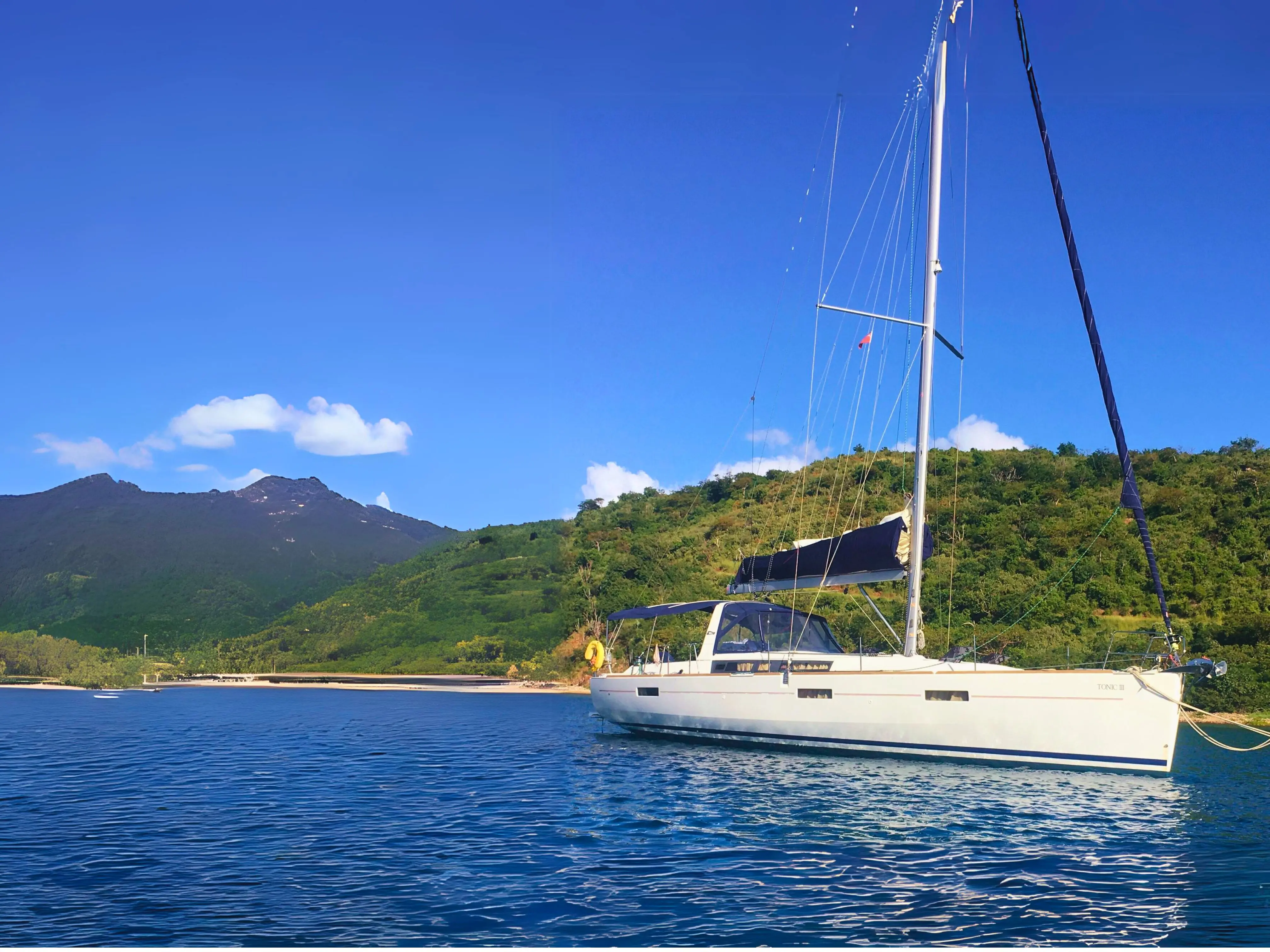 Tonic III, Beneteau Oceanis 45 sailing monohull charter