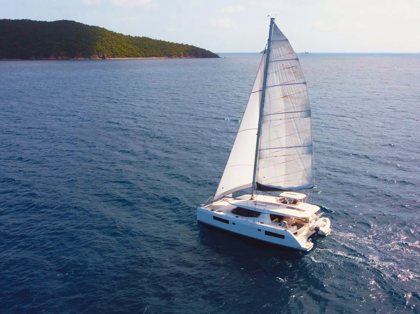 Tropical Squeeze, Leopard 45 sailing catamaran charter