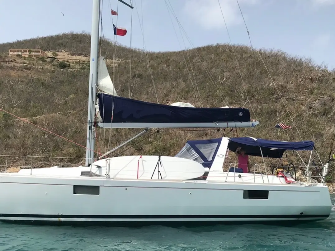 Jada, Beneteau Oceanis 48 sailing monohull charter