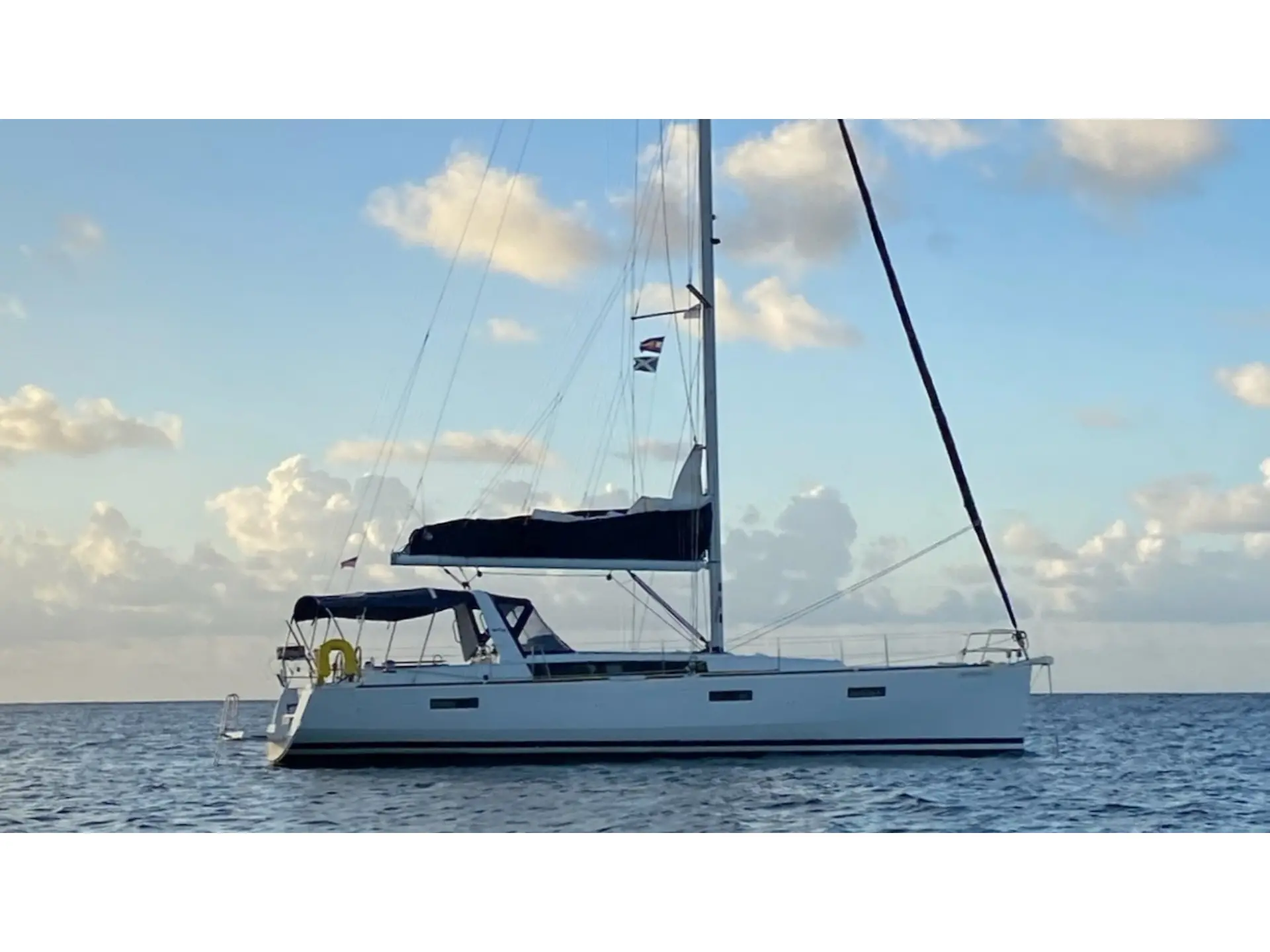 Spindrift, Beneteau Oceanis 45 sailing monohull charter