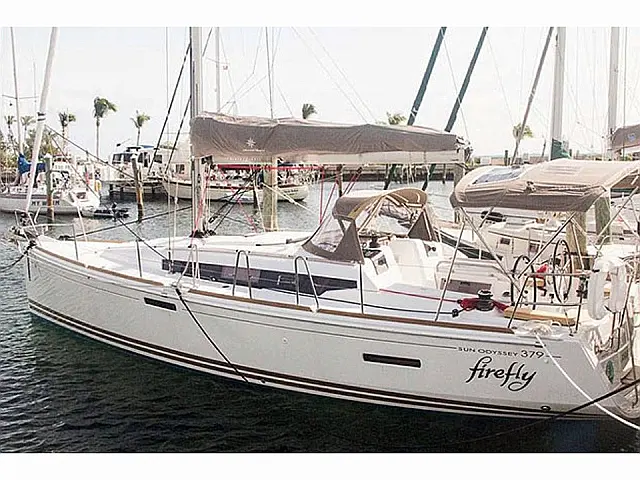 Jeanneau Sun Odyssey 379 - Firefly